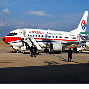 扎兰屯成吉思汗机场物流航空快运业稳步发展的原因是什么？